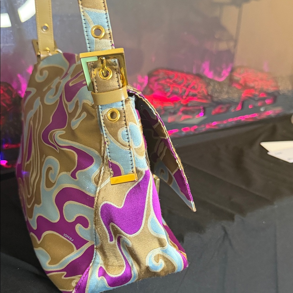 Fendi Marble Baguette - Picture 8 of 10